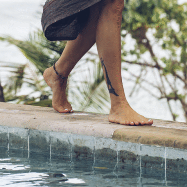 5 mitos sobre o tratamento de piscinas que ainda enganam muitas pessoas